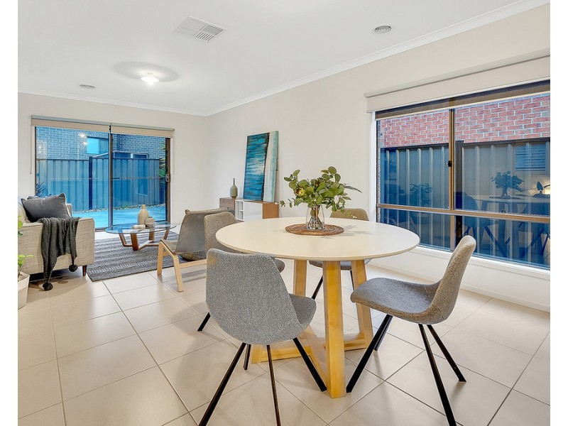 48 Moor Park Drive, Craigieburn VIC 3064