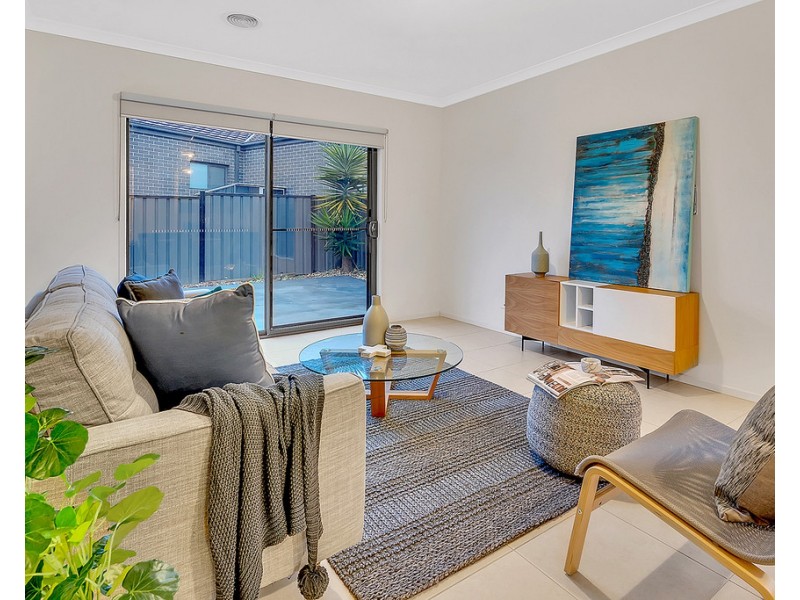 48 Moor Park Drive, Craigieburn VIC 3064