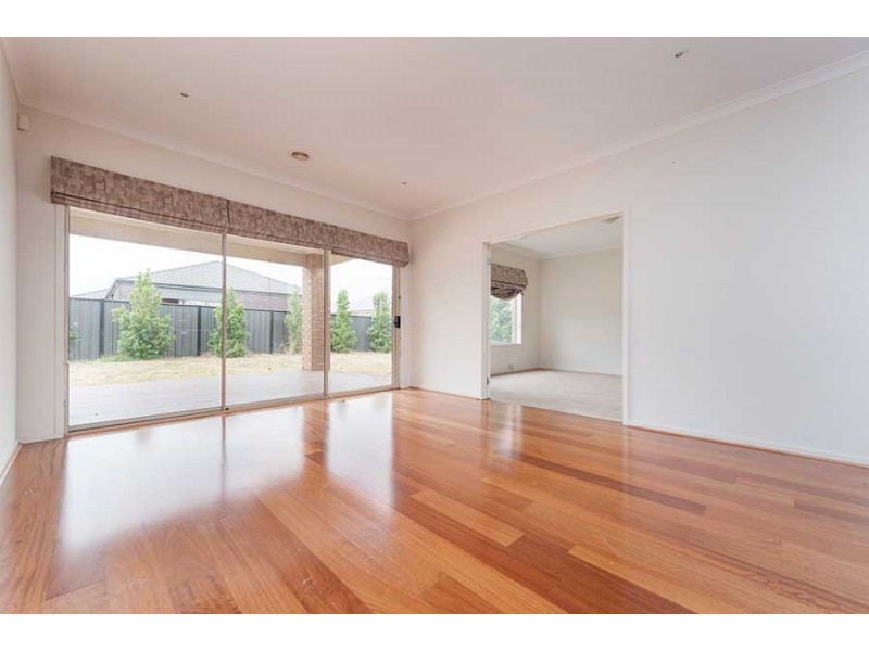 31 Cleveland Drive, Craigieburn VIC 3064