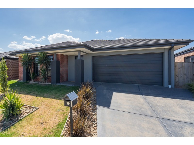 19 Ambrosia Way, Beveridge VIC 3753