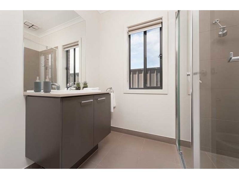 9 Cardigan Street, Craigieburn VIC 3064