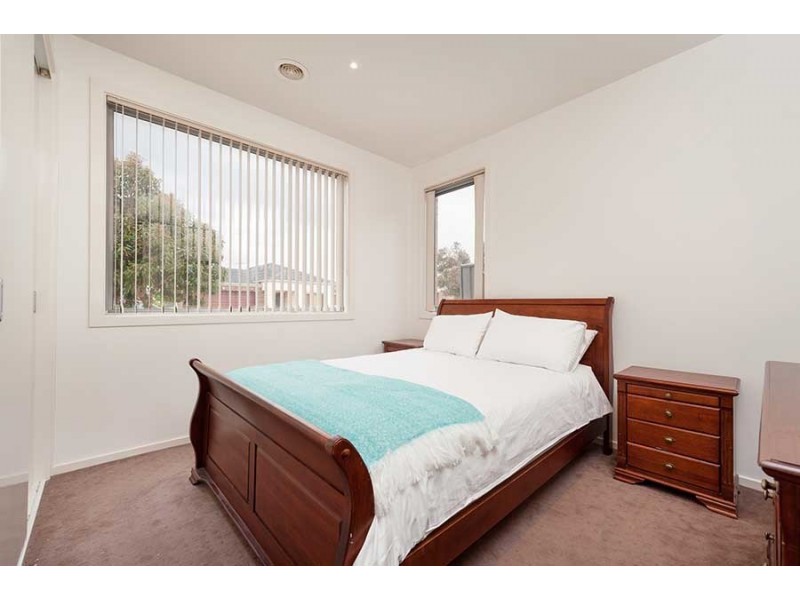 19 Millstream Pass, Craigieburn VIC 3064