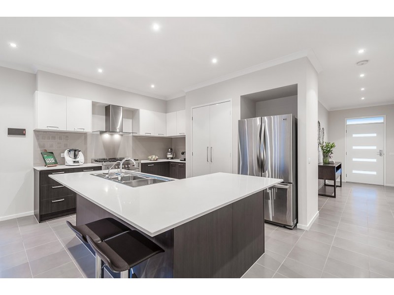 32 Cradle Mountain Drive, Craigieburn VIC 3064