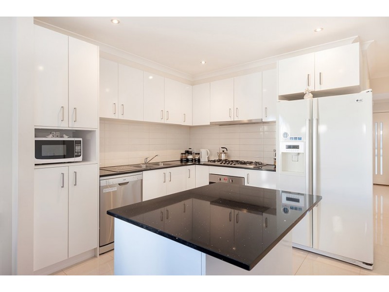 41 Axminster Drive, Craigieburn VIC 3064