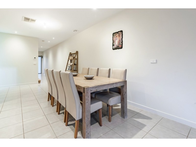 58 Daymar Circuit, Craigieburn VIC 3064