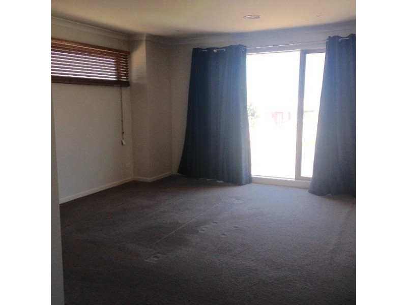 2 Moffat Drive, Lalor VIC 3075