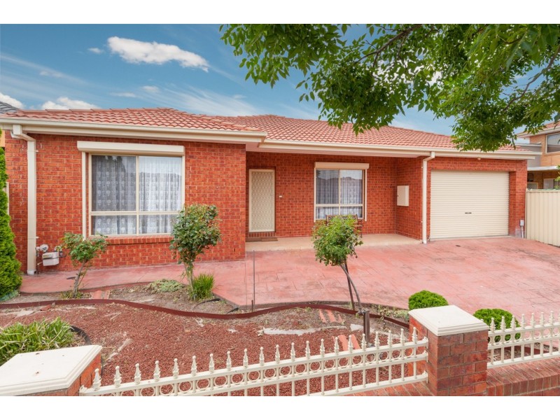 26 Colchester Circuit, Roxburgh Park VIC 3064