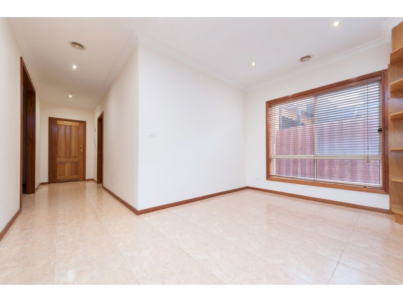 26 Colchester Circuit, Roxburgh Park VIC 3064