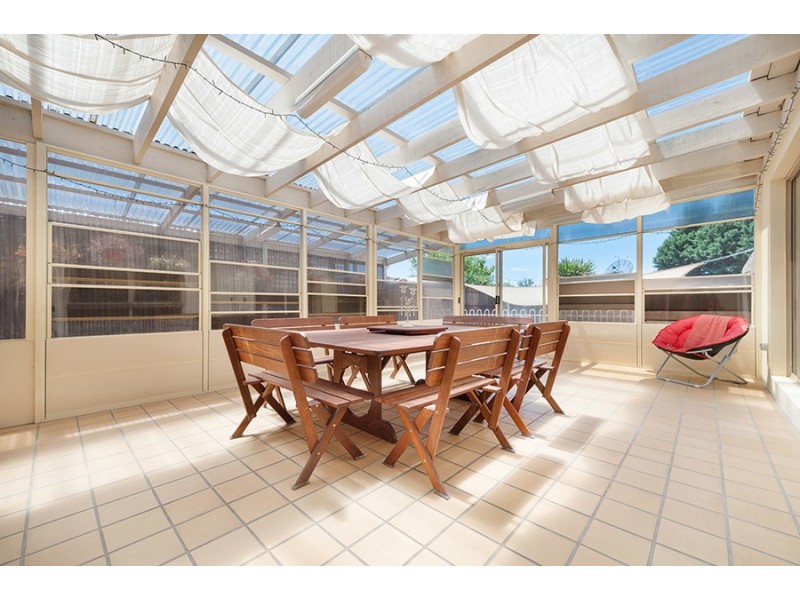 43 Yarcombe Crescent, Craigieburn VIC 3064