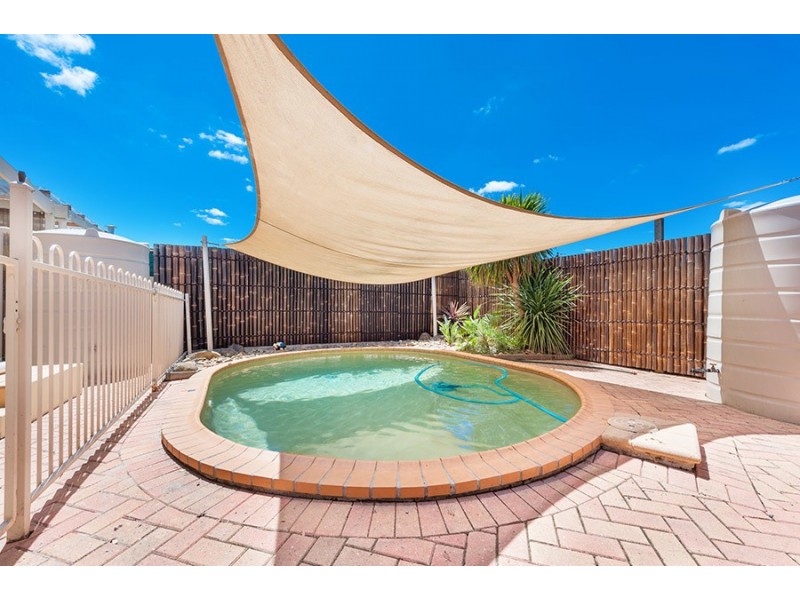43 Yarcombe Crescent, Craigieburn VIC 3064