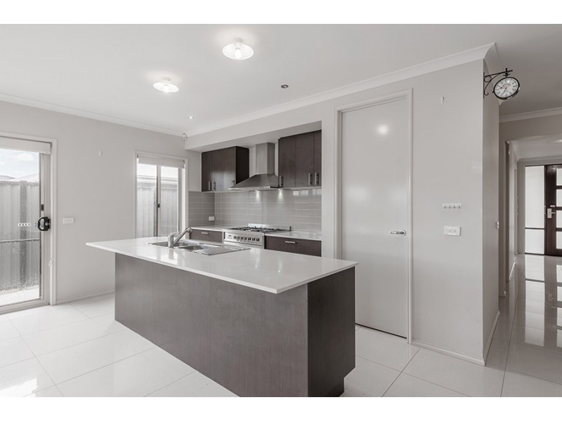 36 Valiant Crescent, Craigieburn VIC 3064
