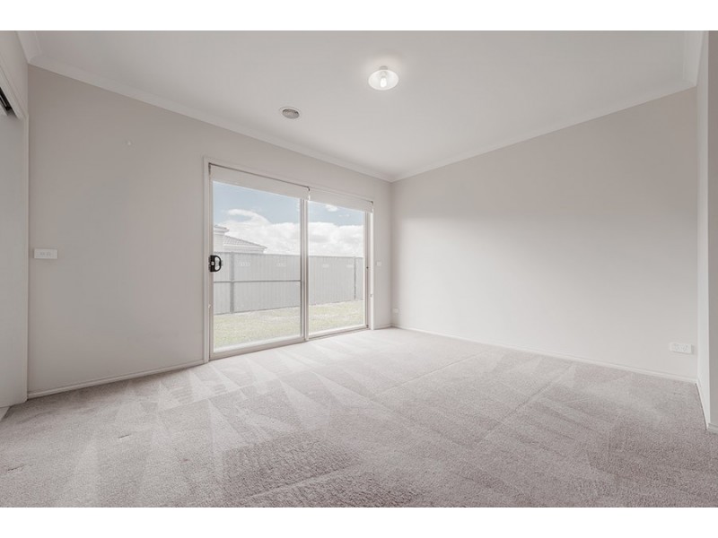 36 Valiant Crescent, Craigieburn VIC 3064