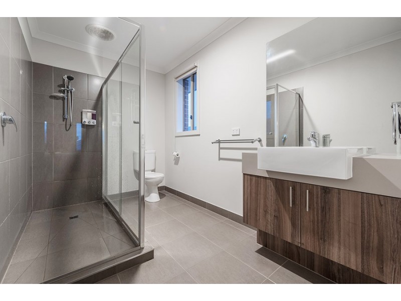 10 Clopton Rise, Craigieburn VIC 3064