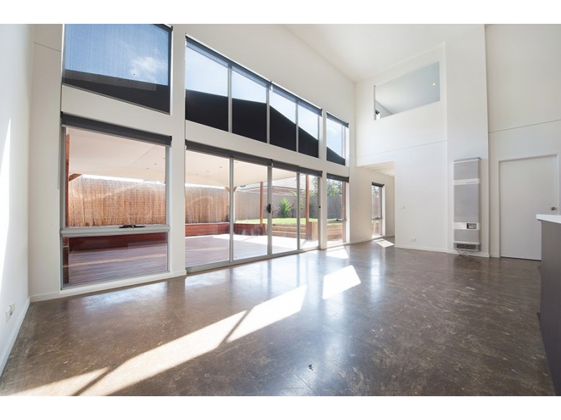 6 Gunning Lane, Craigieburn VIC 3064
