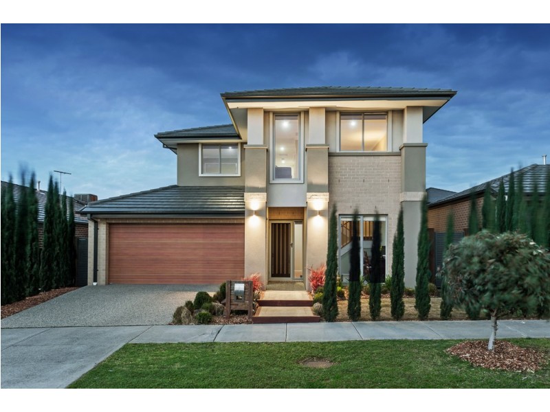 14 Clopton Rise, Craigieburn VIC 3064