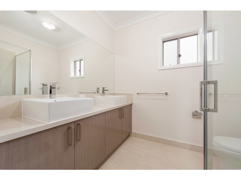 8 Willsmere Way, Mickleham VIC 3064