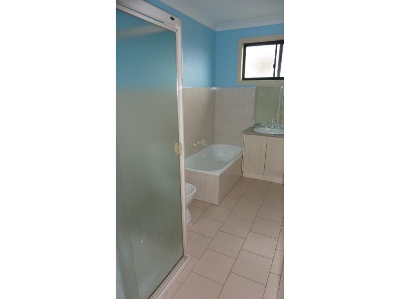 265 Oaklands Road, Oaklands Junction VIC 3063