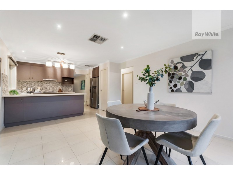 9 Hurlingham Way, Craigieburn VIC 3064