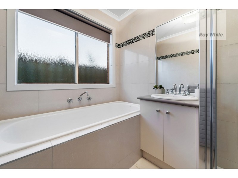 9 Hurlingham Way, Craigieburn VIC 3064