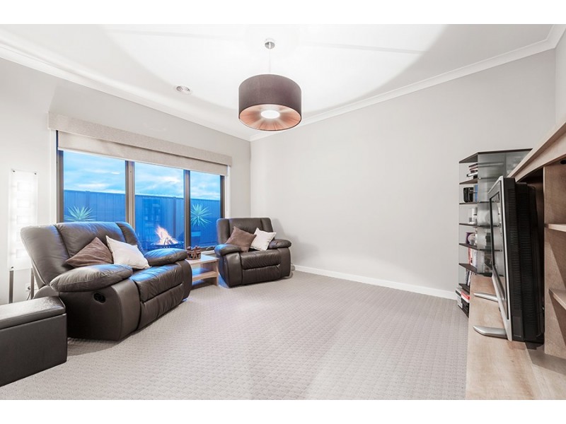 50 Baronial Way, Craigieburn VIC 3064