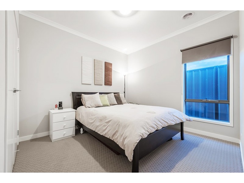 50 Baronial Way, Craigieburn VIC 3064