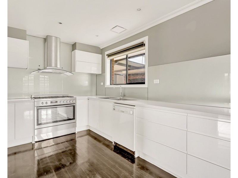 2 Keysborough Street, Craigieburn VIC 3064