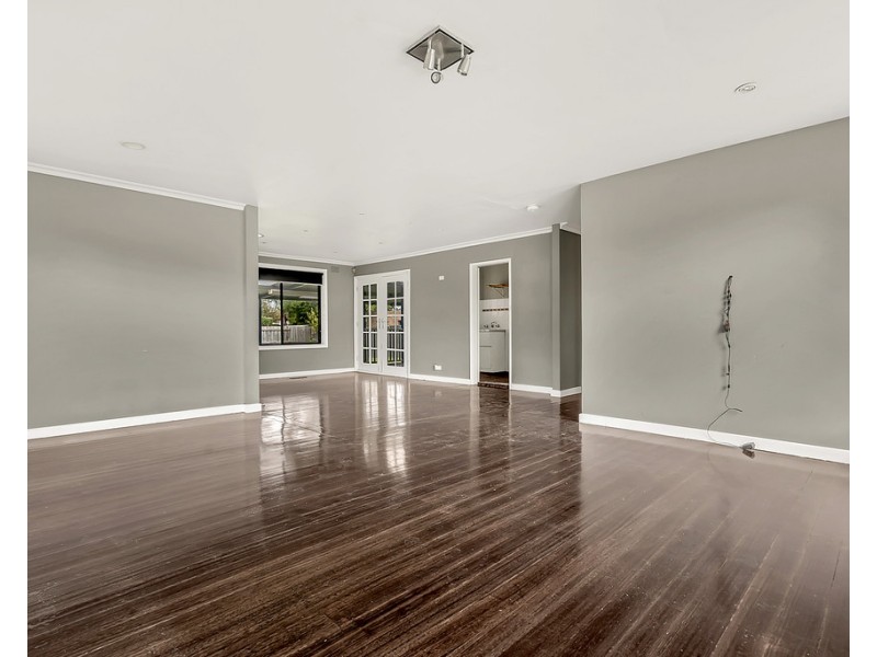 2 Keysborough Street, Craigieburn VIC 3064