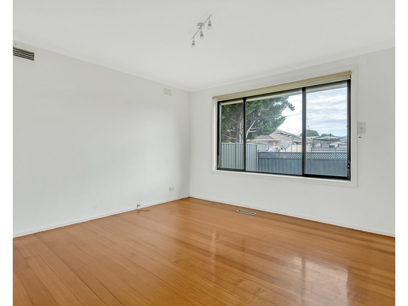 2 Keysborough Street, Craigieburn VIC 3064