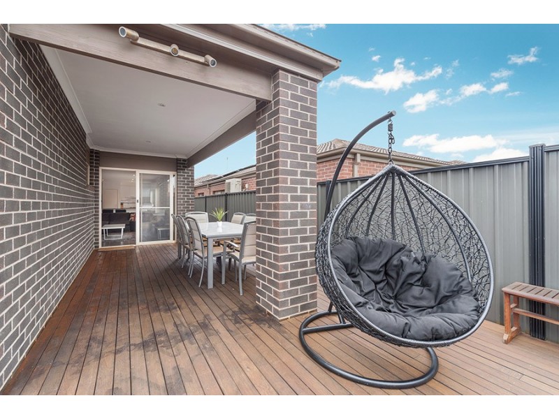 33 Woodford Street, Craigieburn VIC 3064