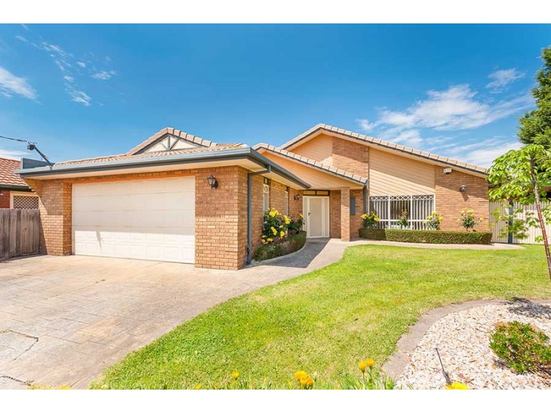 11 Cardiff Court, Craigieburn VIC 3064