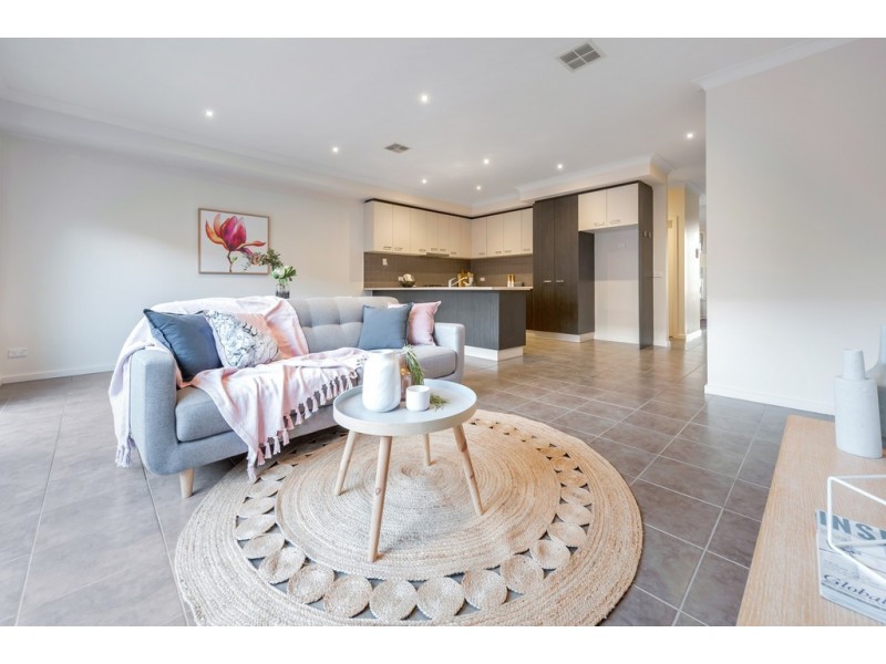 222 Windrock Avenue, Craigieburn VIC 3064