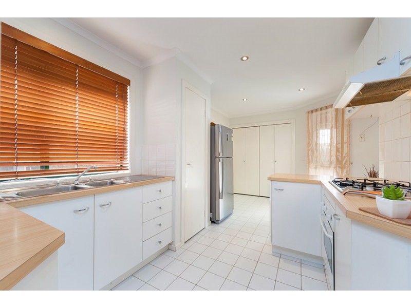 13 McLaurin Avenue, Roxburgh Park VIC 3064