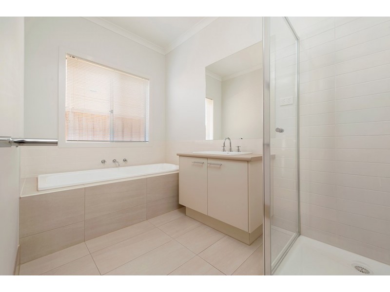 73 Monaco Circuit, Wollert VIC 3750