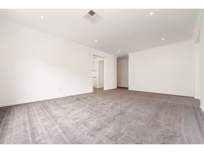 13 Lush Drive, Craigieburn VIC 3064
