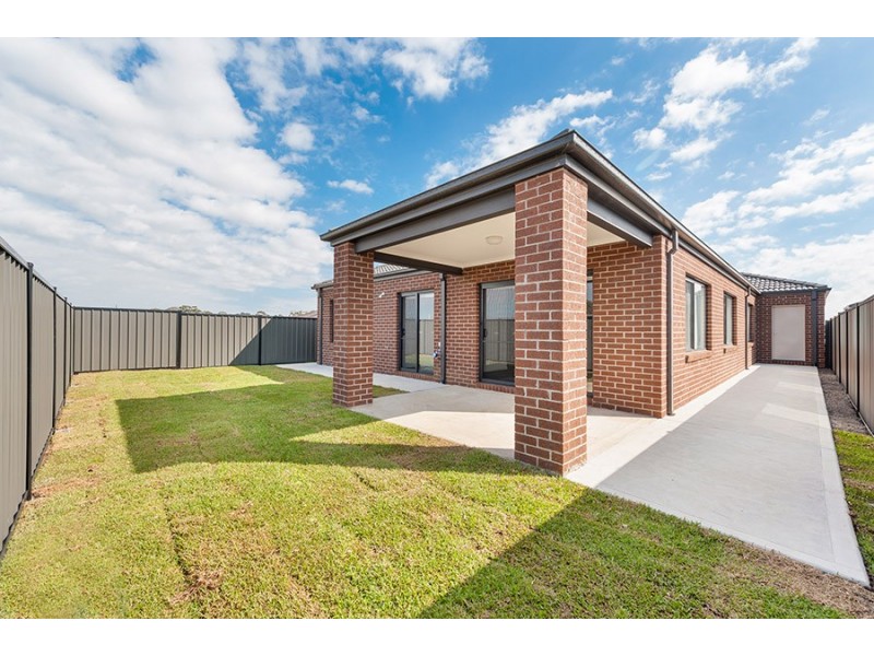 13 Lush Drive, Craigieburn VIC 3064