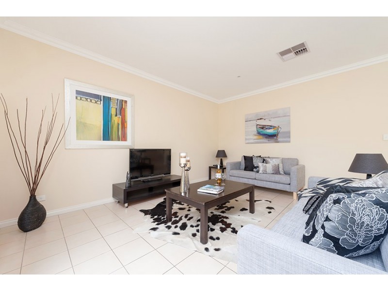 6 Berrima Close, Craigieburn VIC 3064