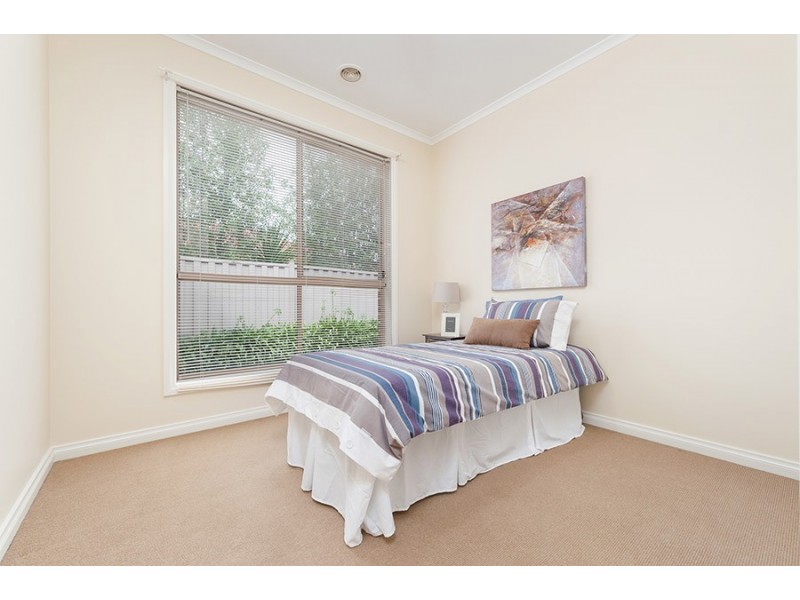 6 Berrima Close, Craigieburn VIC 3064