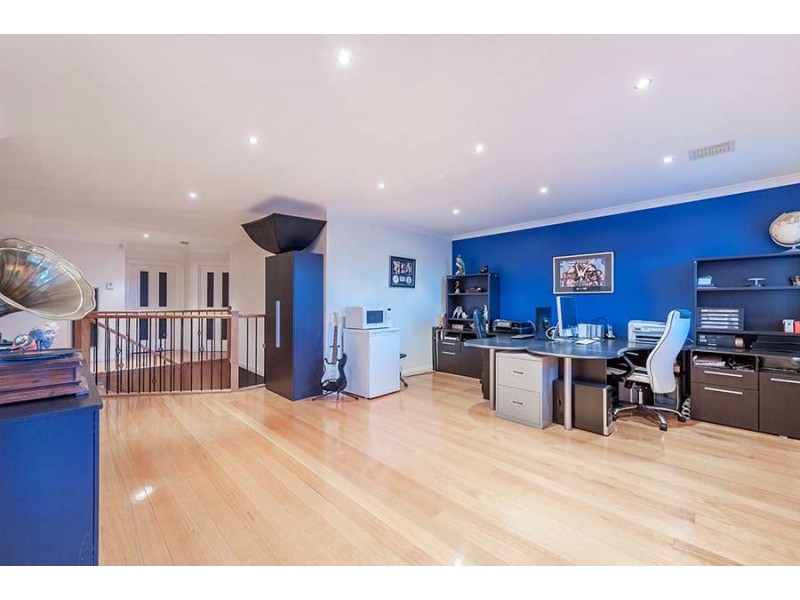 3 Peasholm Corner, Craigieburn VIC 3064