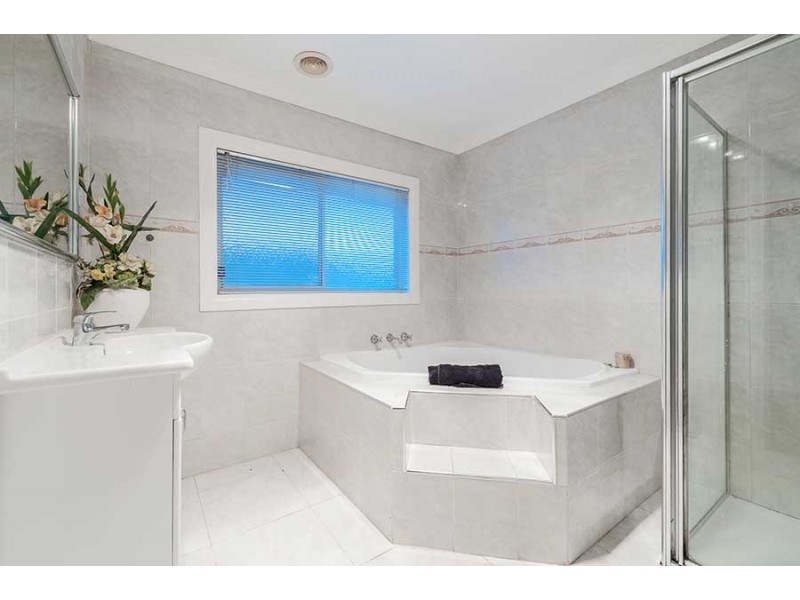 3 Peasholm Corner, Craigieburn VIC 3064