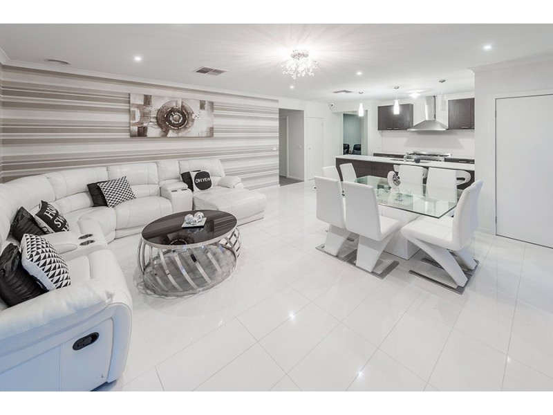 32 Serenity Way, Craigieburn VIC 3064