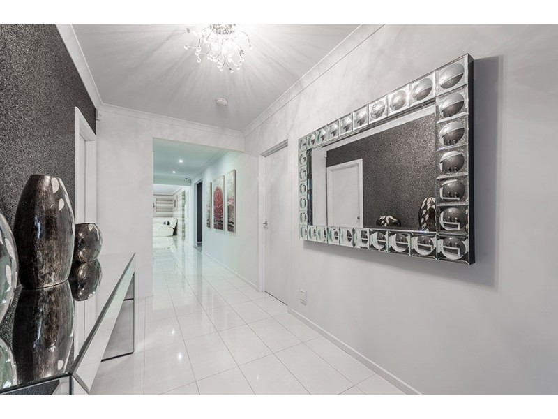 32 Serenity Way, Craigieburn VIC 3064