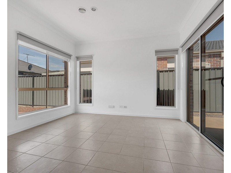 30 Ebony Circuit, Craigieburn VIC 3064