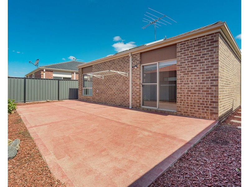30 Ebony Circuit, Craigieburn VIC 3064