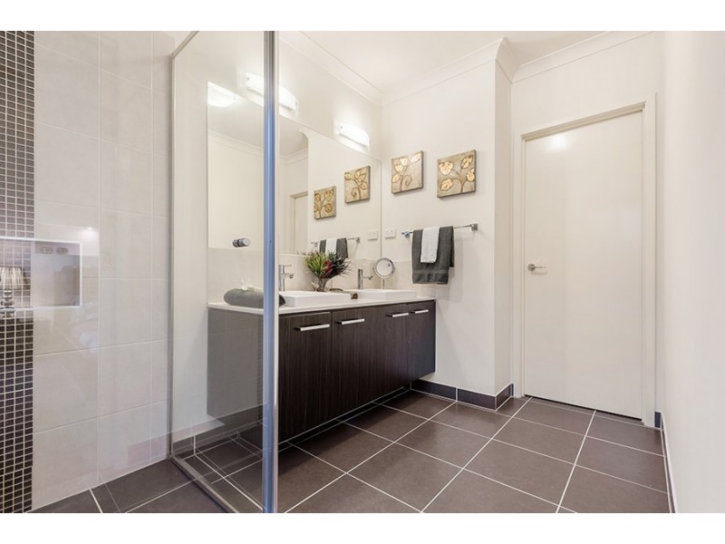 144 Newbury Boulevard, Craigieburn VIC 3064