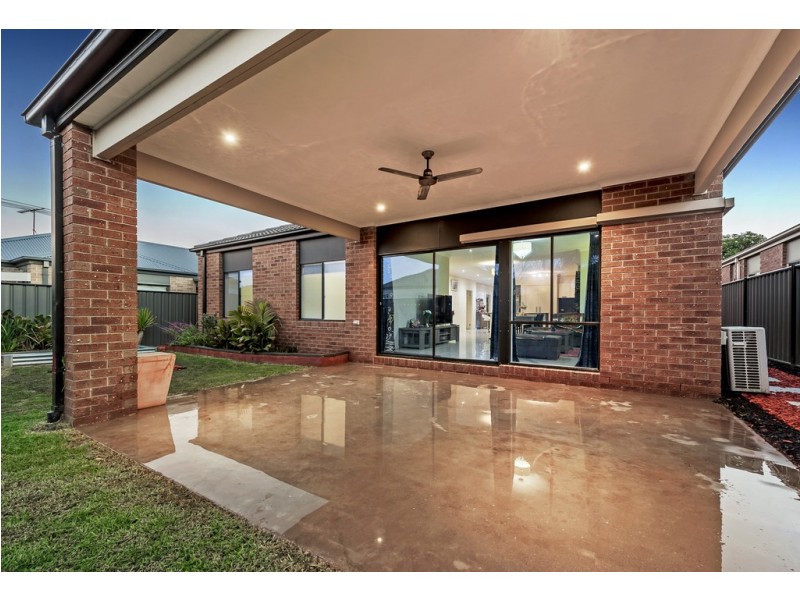 64 Hyde Park Avenue, Craigieburn VIC 3064