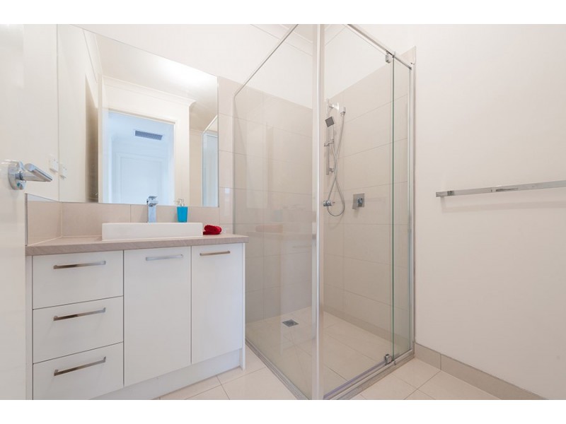 30 Hollington Drive, Mickleham VIC 3064