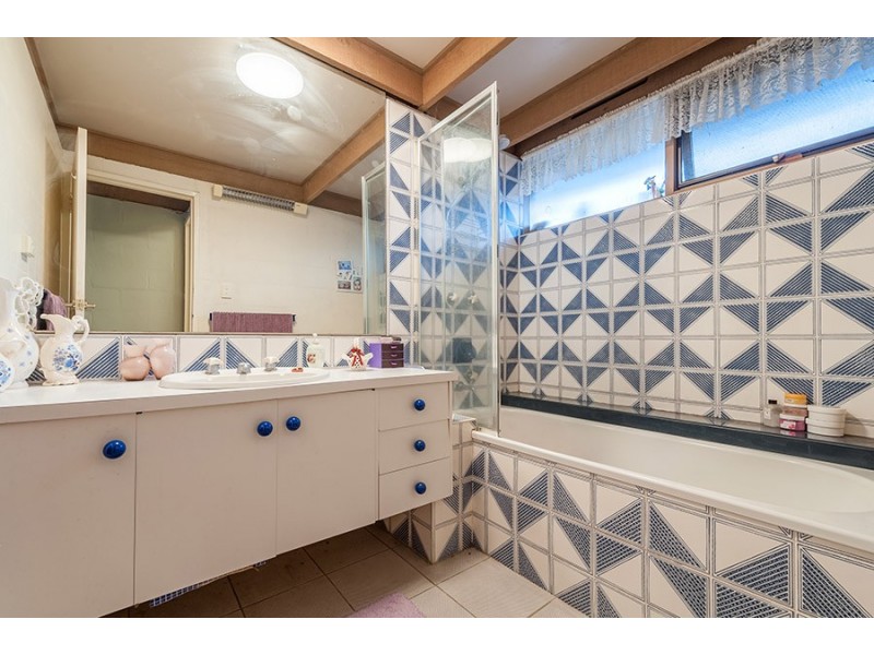 11 Fern Court, Craigieburn VIC 3064