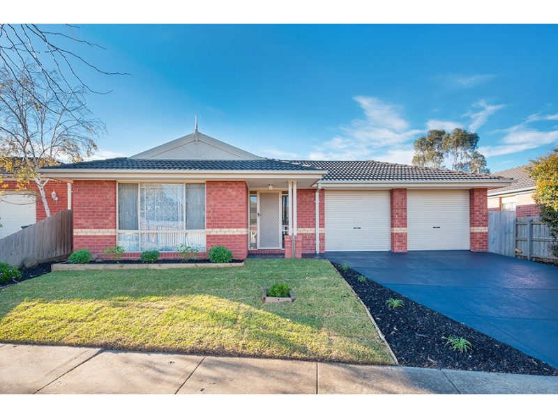 76 Sandover Drive, Roxburgh Park VIC 3064