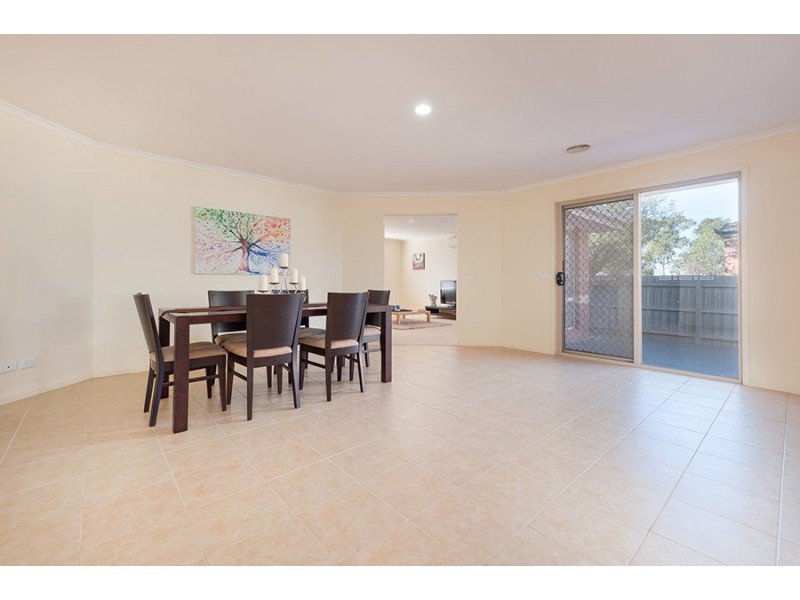 76 Sandover Drive, Roxburgh Park VIC 3064