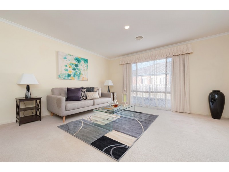 76 Sandover Drive, Roxburgh Park VIC 3064